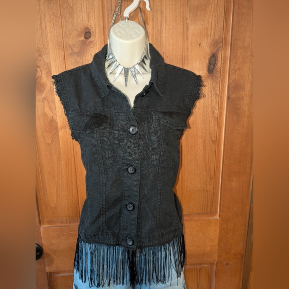 Black Sleeveless Button Down Shirt with Fringe - Picture 2 of 10